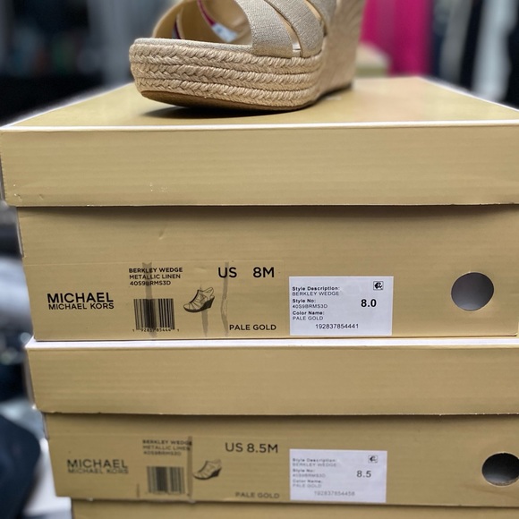 Michael Kors - Picture 3 of 4